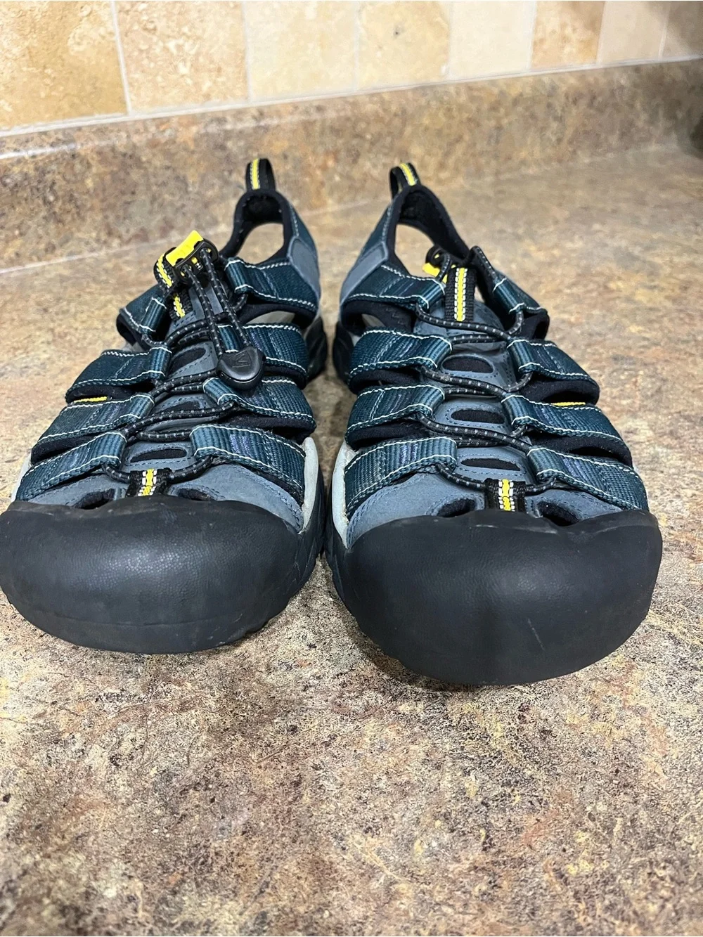 KEEN Newport H2 Sandals Navy Grey Closed Toe Water Hiking Men’s Sz 10 Vacation